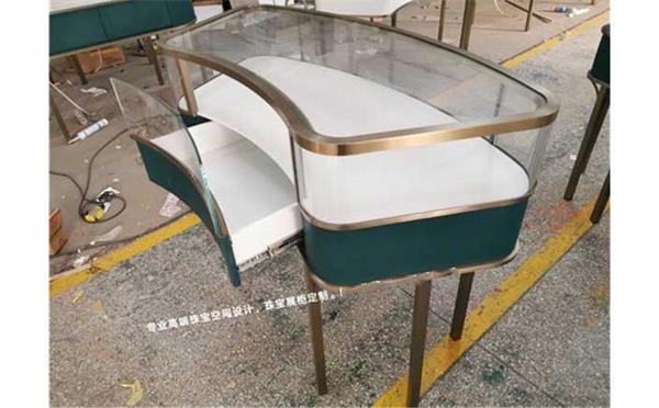 弧形珠寶展示櫃