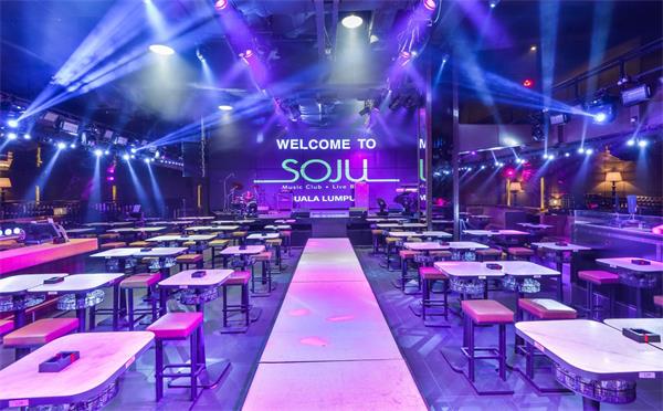 酒（jiǔ）吧桌椅