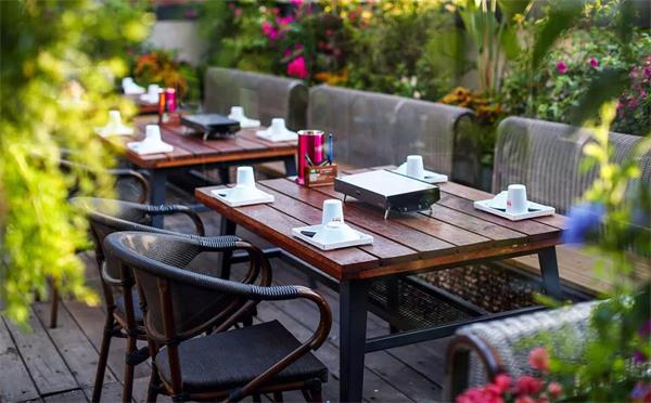 餐廳（tīng）戶外桌椅