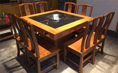實木火鍋桌（zhuō）