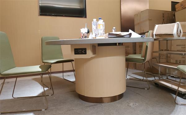 海底撈圓（yuán）形無煙火鍋桌