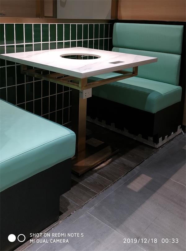 八合（hé）裏海記火（huǒ）鍋桌椅